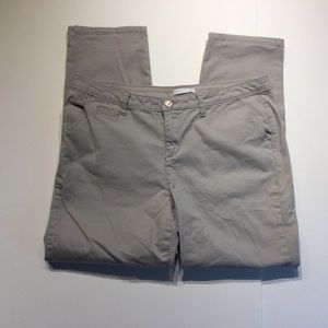 Westport 16 W boyfriend style khakis 29” inseam
